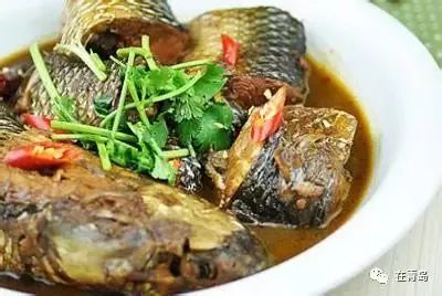 实拍青岛开春第一鲜开凌梭 错过再等一年(图)