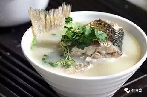 实拍青岛开春第一鲜开凌梭 错过再等一年(图)