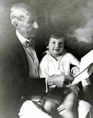 美国亿万富豪洛克菲勒去世：一代传奇的落幕