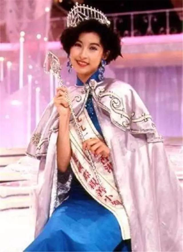 2017港姐冠军是个龅牙妹,大嘴塞得进后冠,真心怀念蔡少芬袁咏仪胡