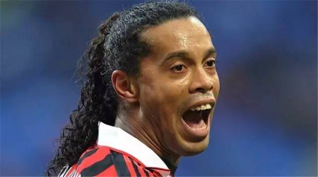 2017港姐冠军是个龅牙妹,大嘴塞得进后冠,真心怀念蔡少芬袁咏仪胡