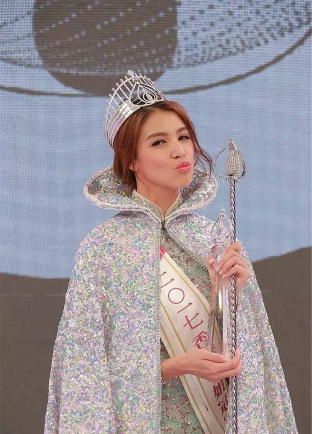 2017港姐冠军是个龅牙妹,大嘴塞得进后冠,真心怀念蔡少芬袁咏仪胡
