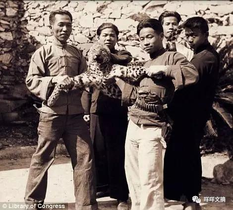 49张西方传教士镜头下的老照片：香港的歌女、临行前的义和团