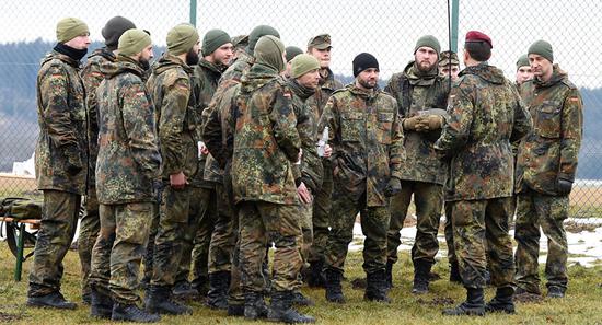 俄媒:德军没钱换装军备废弛 士兵还怀念纳粹