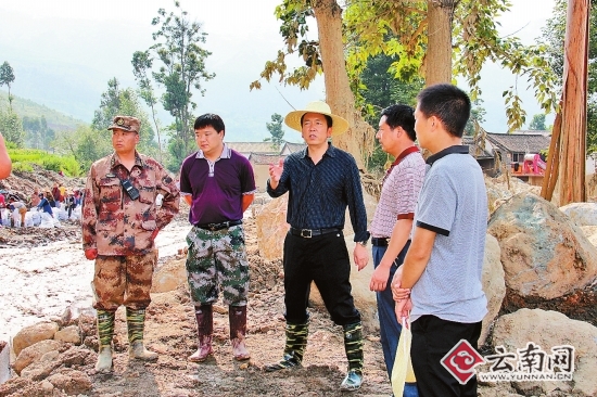 记云南洱源县委书记杨承贤