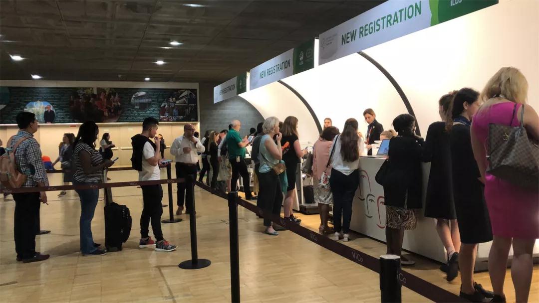 2019年第24届世界皮肤病学大会在意大利召开,广州新世纪医院刘斌出席参加