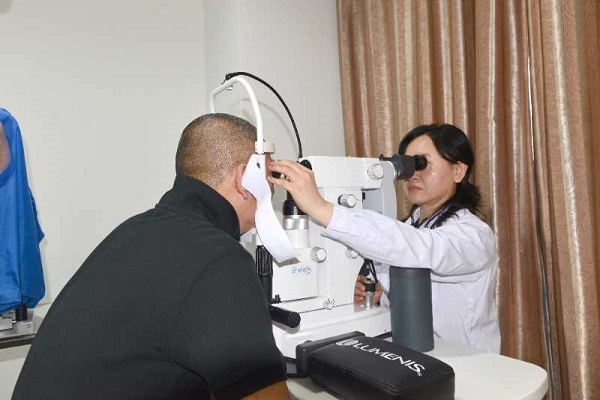 用激光打“蚊子” 玻璃体混浊激光治疗示范中心”在沪成立