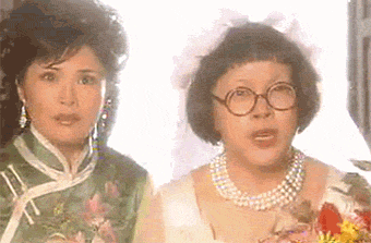 被逼得家破人亡、坠落悬崖的方盈盈,遇上了救命恩人,容貌也由此改变。