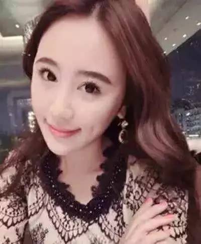 原来王思聪的女朋友是她啊!