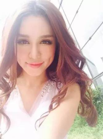 原来王思聪的女朋友是她啊!