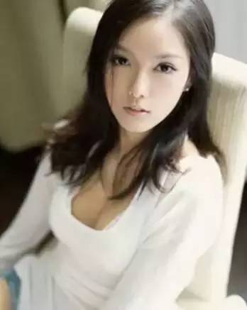 原来王思聪的女朋友是她啊!