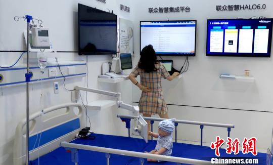 展会一角。 杨伏山 摄 展会一角。 杨伏山 摄